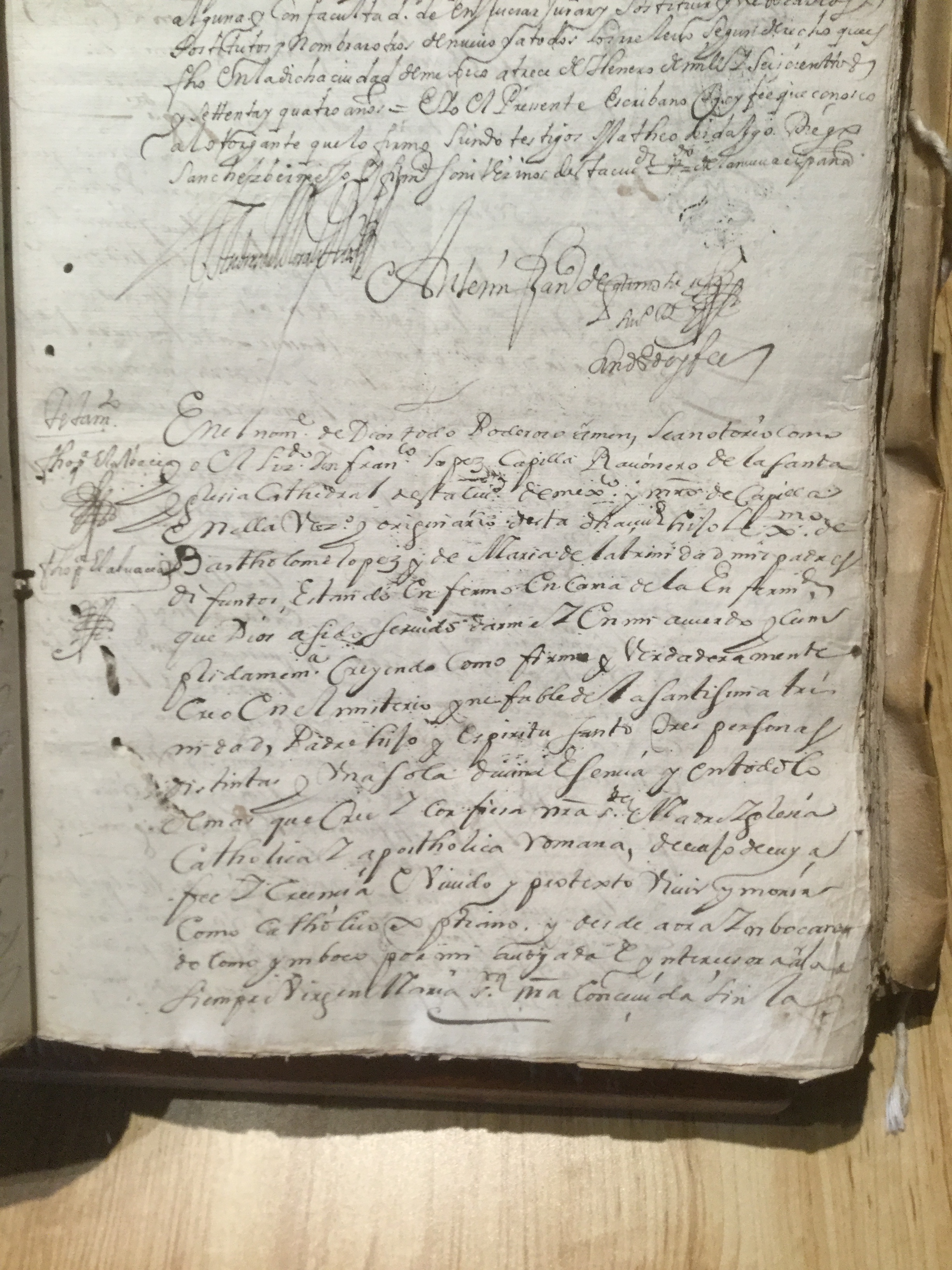 Archivo de Notarías de la Ciudad de México, <i>Notaría </i>  547, libro 3707, f. 8, 13 de enero de 1674. Foto: Laura Sánchez.