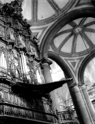 Felipe Teixidor, <i>Órgano de la Catedral de Puebla</i>, fotografía. Disponible en Mediateca INAH: http://mediateca.inah.gob.mx/